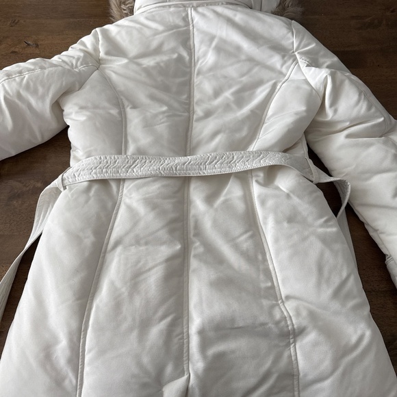 Lauren Ralph Lauren Women’s Long Puffer Coat – Size M – White - Picture 4 of 4